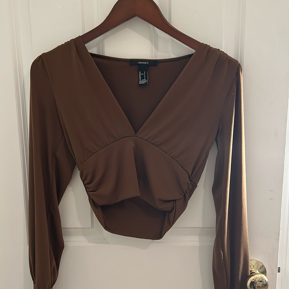 Brown v neck crop long sleeve